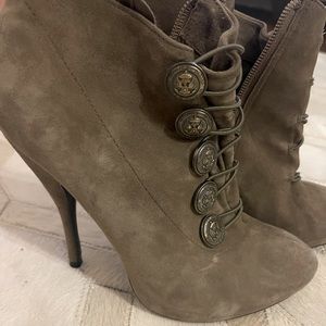 Leather high heels boots